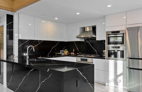 Humber Bay Condo | The Refinery at Warehouse Lofts