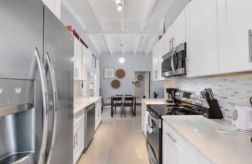 Dolphin Isles Apartment | The Sandbar|Walk To Beach|Fire pit + Pool