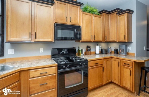 Alyeska Apartment | The Snow Raven Alaskan Retreat