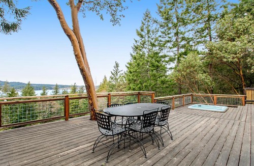 Eastsound House | The Wilker House