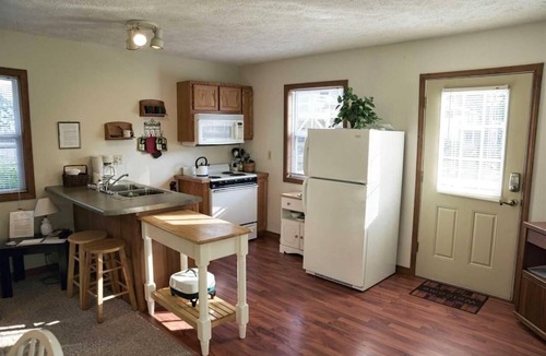 Norfork Cabin | "The Wilson Cabin" Cozy Accommodation on the River