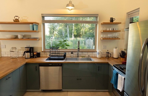 Winthrop House | The Winthrop Basecamp: Trailside vacation home—easy walk to Winthrop
