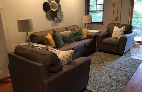 Ouray House | This beautiful, spacious condo is located right off Main Street in Ouray.