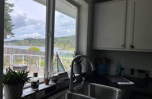 Poulsbo House | Tide Cove Beachhouse in Poulsbo