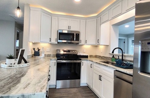 Spring Hill House | Tidewater: Bring your boat, backyard beach,kayaks.