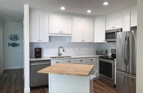 Carolina Beach Condo | Top Floor Condo w Unobstructed Ocean Views