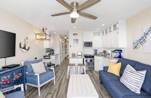 Galveston Condo | Top Floor! Oceanfront View, Heated Pool, Casa Del Mar!
