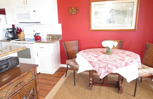 Makakilo City Condo | Tradewind Breeze with a View 3940/month