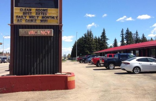 Lloydminster Hotel | Trailside Inn