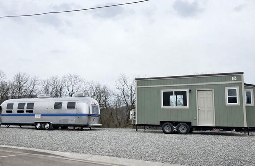 Meyersdale House | Trailside Tiny Home Retreat - Steps from GAP Trail