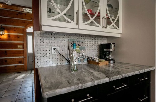 Uxbridge House | Tranquil 4BR Pondside Retreat: Hot Tub, BBQ, Gym.