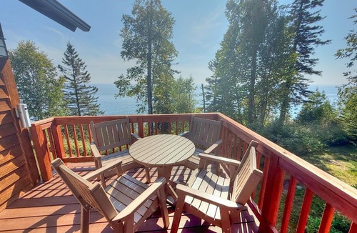 Lutsen Condo | Tranquil Lakefront Upper 2BR Condo with Lake Superior Views