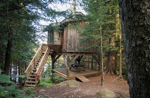 Saint-Faustin-Lac-Carre House | Treehouse, large windows and skylights | Lodging #04