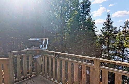 Saint-Faustin-Lac-Carre House | Treehouse, large windows and skylights | Lodging #04