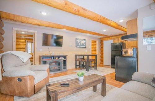 College House | Tucked Away Timber Lower Suite