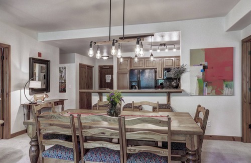 Four O'Clock Condo | Tyra Riverbend 213: Close to town-Shared hot tubs!