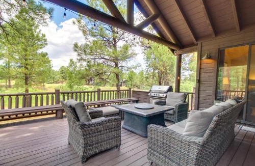 Torreon House | Unwind Fireside: Spacious Torreon Cabin w/Deck!