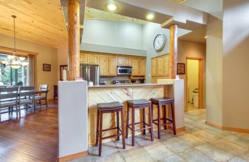 Torreon House | Unwind Fireside: Spacious Torreon Cabin w/Deck!