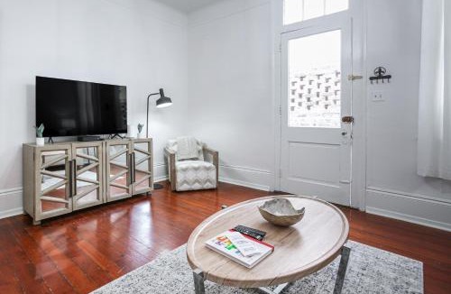 French Quarter Apartment | Updated Bourbon Street Condo w/Smart TVs!