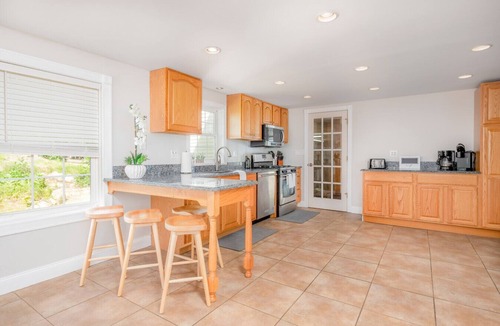 Birch Hill House | Upscale, Dog friendly, Perfect for Families, Games, Hot tub