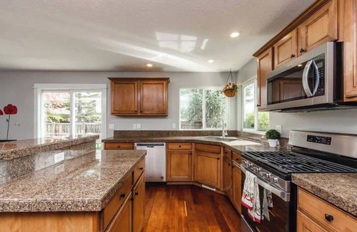 Meridian House | Upscale House for up to 20 with Fire Pit & Pool
