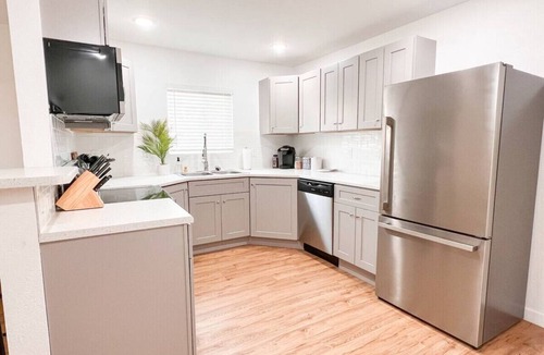 Pueblo Apartment | Very Clean Work Stay/Vacation Retreat Near DT&I25