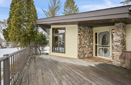 Windermere House | Very Spacious, Cozy and 1.5 blocks to the beach!