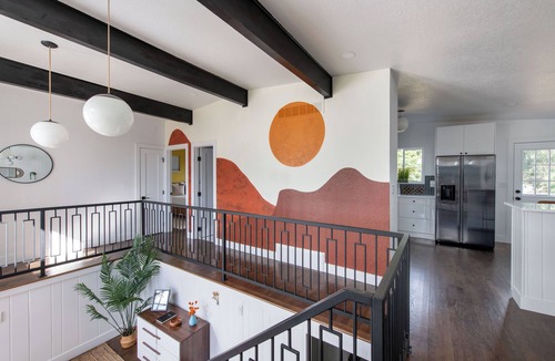 Lamar Heights Area House | Vibrant MCM Home: Hot Tub, Groups