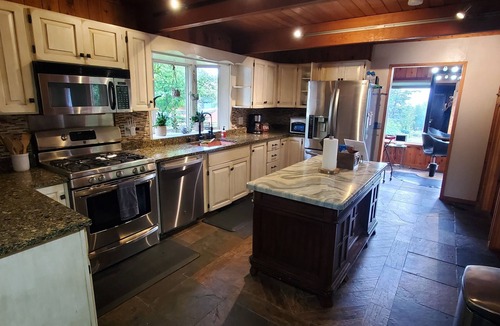 Huffman - O' Malley House | View-Large -Private Alaskan home in Anchorage Hillside- wooded
