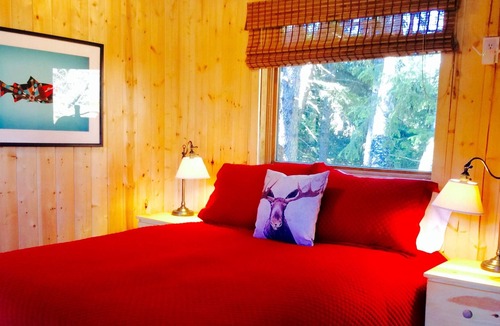 Mud Bay House | Viking Cove 12 private acres beach access sleeps 20