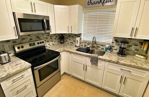 Miami Gardens House | Villa Blanca near HardRock Stadium