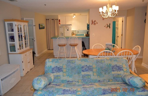 North Topsail Beach Resort | Villa Capriani Ocean Front Resort King Suite 3-4 BR's