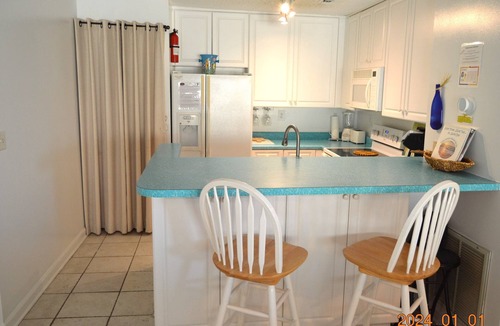 North Topsail Beach Resort | Villa Capriani Ocean Front Resort King Suite 3-4 BR's