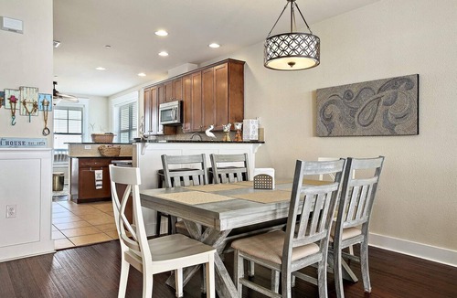 Red Fish Cove Condo | Villa Paradise! Fabulous Beach Views - BRAND NEW ELEVATOR