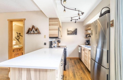 Wildernest Apartment | Villamont #6952 by Summit County Mountain Retreats