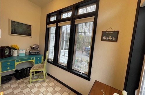 Bear Creek House | “Wake Up by the Lake — Private Alaska Stay Near Hiking & ATV Trails”