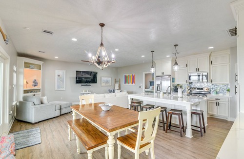 Crystal Beach House | Walk to Sand! Home w/Wide-Open Ocean Views + Bar