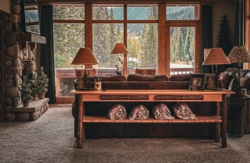 Old Town House | Walk to Slopes 2 Hot Tubs Spectacular Views
