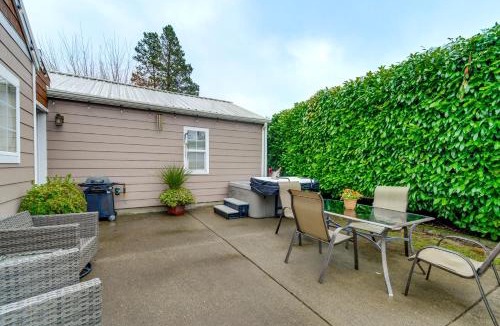 Forks House | Walk to ‘Twilight’ Sites! Forks Home w/Hot Tub