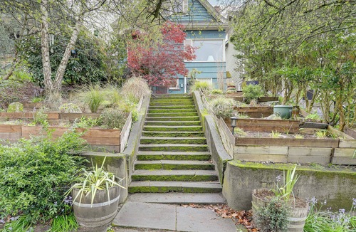 Green Lake Apartment | Walkable Green Lake Studio w/Fireplace