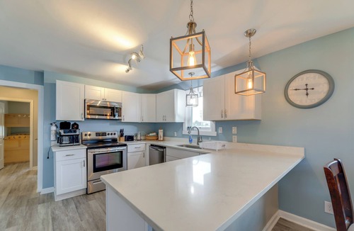 Salter Path House | Walkable & Renovated! Salter Path Retreat w/Deck