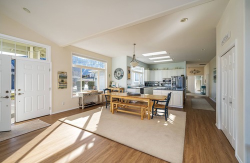 Wapato Point House | Wapato Point Home Single Level 4 Bed 3 Bath Sleeps 12, Close to Waterfront Park