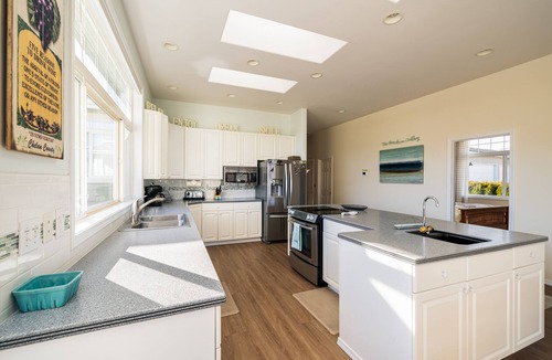 Wapato Point House | Wapato Point Home Single Level 4 Bed 3 Bath Sleeps 12, Close to Waterfront Park