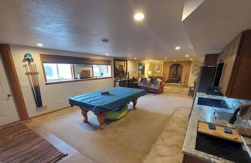 Woodland Estates House | Wasatch Front Mtn Ski Guest Suite-4 Beds, 3 Rms
