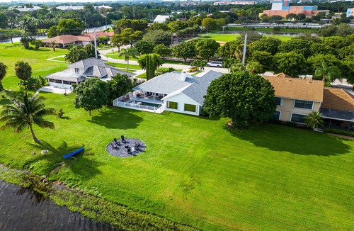 Palm Beach - West Palm Beach House | Water front view| 5 mins to Downtown & The Beach ! | 5 bedrooms, 3 Bath