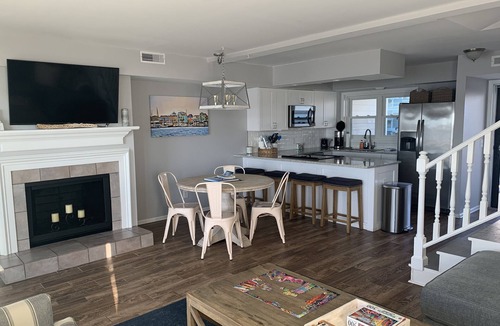 North Carolina Coast House | Waterfront-Beach, Boat Slip, Linens & Amenities