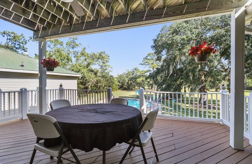 Slidell Cottage | Waterfront Gated Estate on 8 secluded acres!