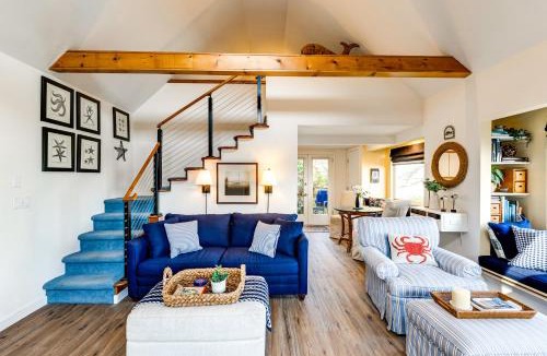 Camano Island House | Waterfront Gem w/2 Patios on Camano Island