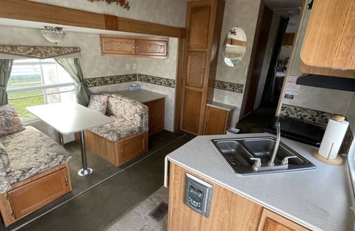 Summerside Cottage | Waterfront Getaway with RV Bunkie & Fire Pit