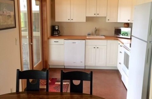 Sequim Apartment | Waterfront Property close to Discovery bike trail